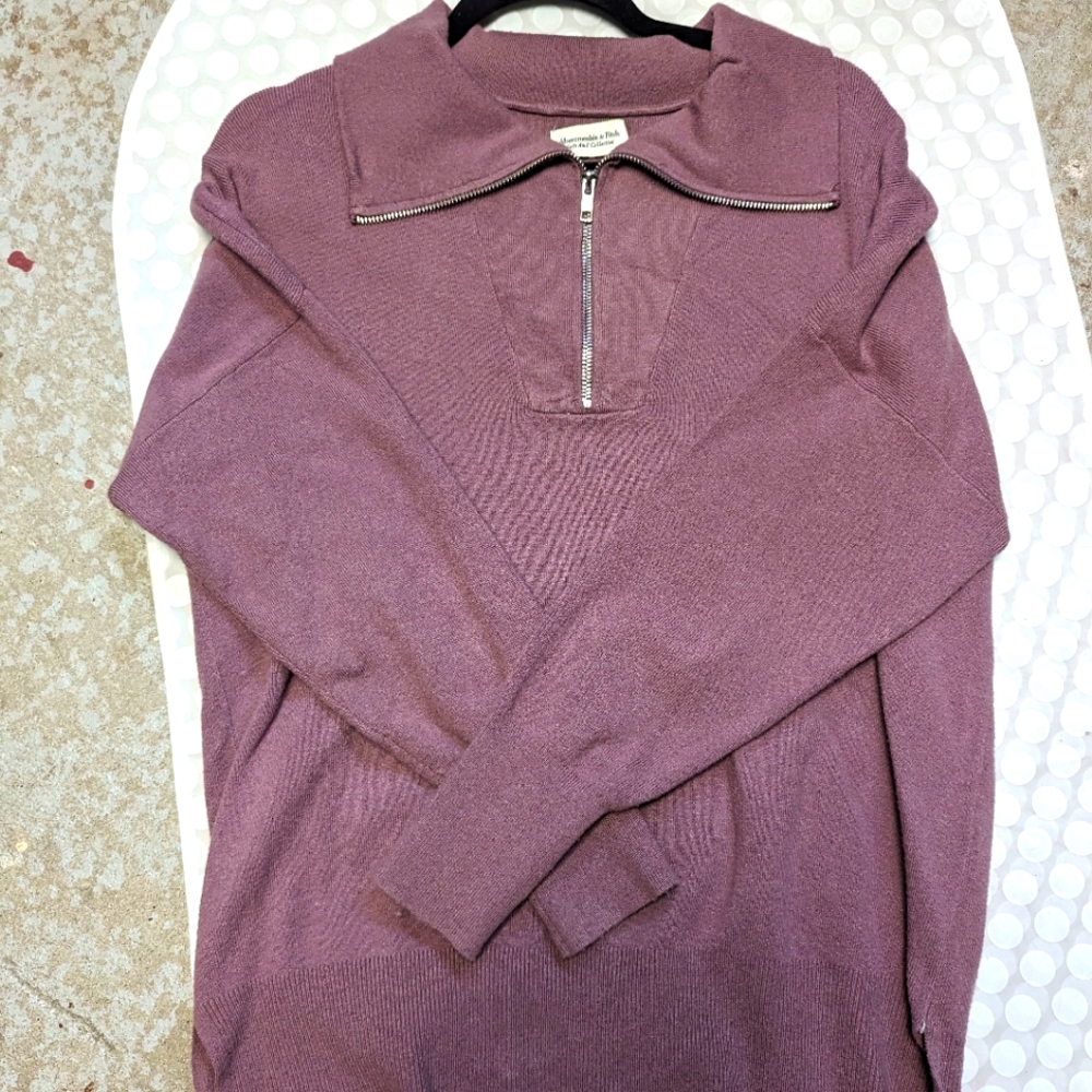 A&F womens loose sweater purple size S